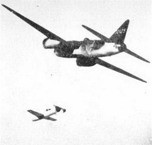 Yokosuka MXY-07 Ohka được thả đi từ máy bay ném bom Mitsubishi G4M. Ảnh: Wikipedia.