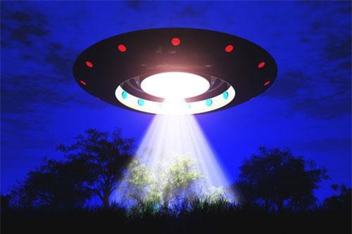 CLIP HOT (11/7): Phát hiện UFO kỳ lạ bay lượn ở Anh, test IQ với 5 câu đố 'rối não'