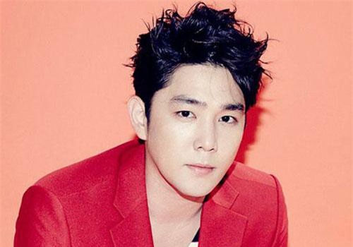 Kangin tuyên bố rời khỏi Super Junior sau 14 năm gắn bó