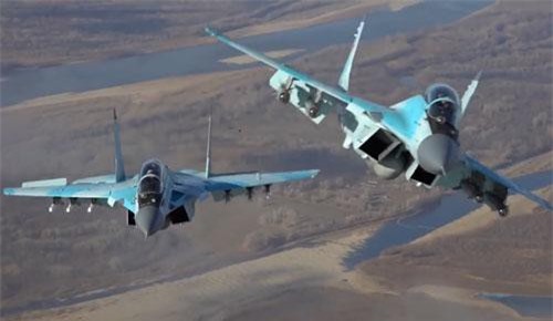 CLIP HOT (11/7): Màn trình diễn của bộ đôi tiêm kích MiG-35 Nga, 4 bức tranh bị ma ám đáng sợ nhất thế giới