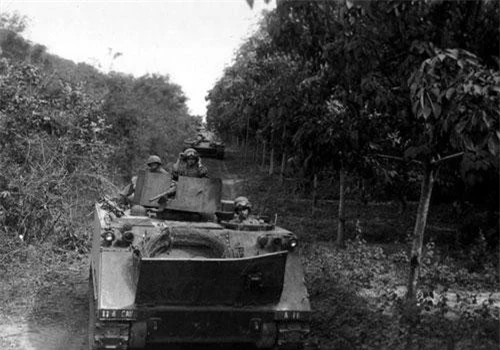 Có một thực tế phải thừa nhận rằng trong giai đoạn đầu khi Quân đội Mỹ bắt đầu triển khai chiến thuật “chiến xa vận” ở miền Nam Việt Nam trong đầu những năm 1960, họ cũng giành được những chiến thắng nhất định. Tuy nhiên, chiến thắng này của người Mỹ cũng sớm tàn khi chiến thuật này dần bị Quân Giải phóng hóa giải.