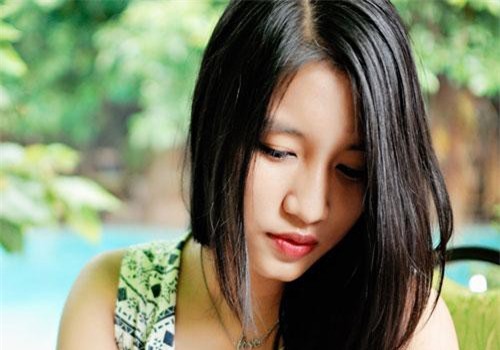 Nước mắt tôi tuôn rơi khi nghe tiếng mẹ ngoài phòng mổ: “Mẹ nuôi nó hơn 20 năm chưa bao giờ nó phải chịu đau đớn như thế này, biết vậy mẹ đã không gả nó cho con”