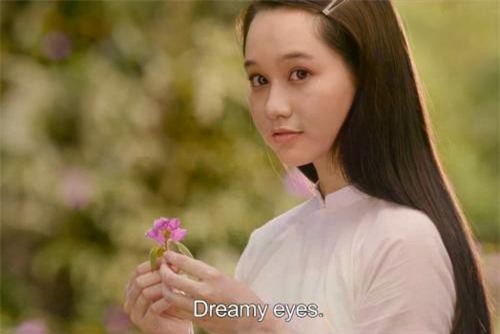 Ngắm nhìn nhan sắc trong trẻo đến mê hồn của nữ chính “Mắt biếc”