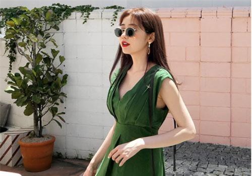 Tìm cách mai mối cho con gái ế chồng, tôi không ngờ ngay buổi hẹn hò, con bé đã đưa ra một loạt câu hỏi khiến cậu chàng kia chạy mất dạng