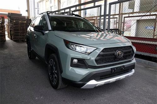 Toyota RAV4 2019 bất ngờ về Việt Nam, giá hơn 2,3 tỷ