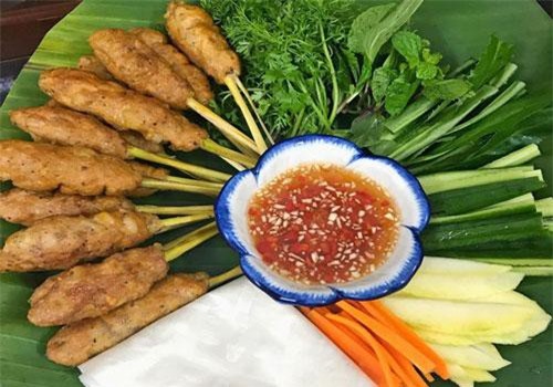 Làm nem lụi nướng giòn dai thơm phức
