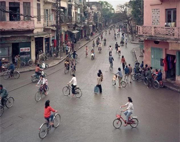 Ngam Ha Noi thap nien 1980 - 1990 qua anh doc cua nguoi My-Hinh-7