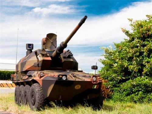 Kinh ngạc khi chứng kiến pháo hạm được đưa lên xe thiết giáp