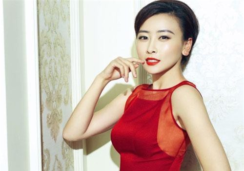 Phụ nữ sở hữu một trong 3 phúc tướng này xác định mang mệnh thiếu phu nhân, càng lớn tuổi càng giàu có, hậu vận sung túc viên mãn