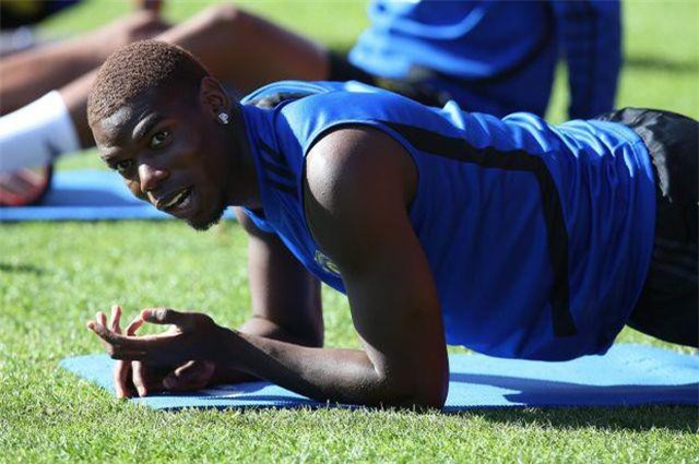 MU đẩy Paul Pogba vào thế “tiến thoái lưỡng nan”