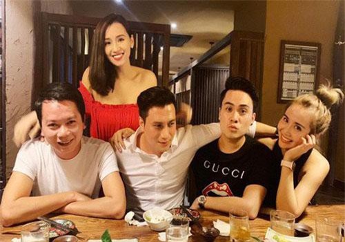 Nhan sắc của Việt Anh dần hồi phục sau phẫu thuật nhưng nhìn đi nhìn lại vẫn "lạ hoắc"