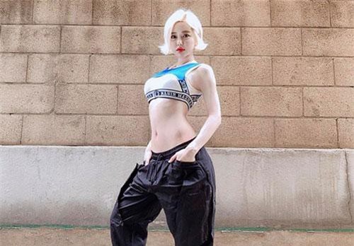 Clip: "DJ đẹp nhất Hàn Quốc" gợi cảm với mốt quần cạp trễ trên sân khấu