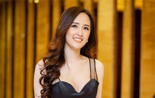 HOT: Hoa hậu Mai Phương Thúy xác nhận chuẩn bị kết hôn, chú rể vẫn được giấu kín