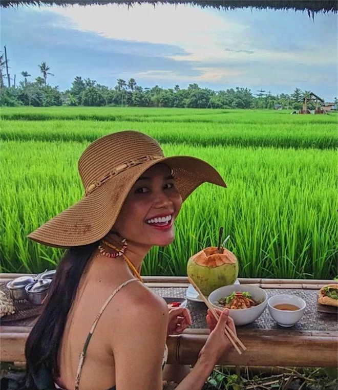 Lộ diện dàn ứng viên đầu tiên của Hoa hậu Hoàn vũ Việt Nam 2019: Có cả bạn thân HHen Niê, thí sinh lai quá ấn tượng - Ảnh 2.