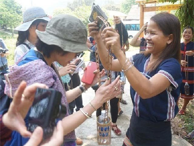 quang nam: thu vai cua nguoi co tu co gi la ma ai cung muon xem? hinh anh 4