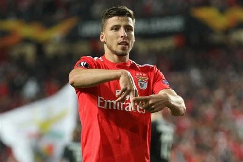 Ruben Dias.