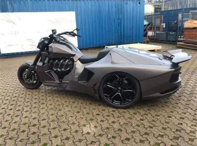 soc: moto dau “khung long”, duoi lamborghini gay sot dan mang viet hinh anh 2