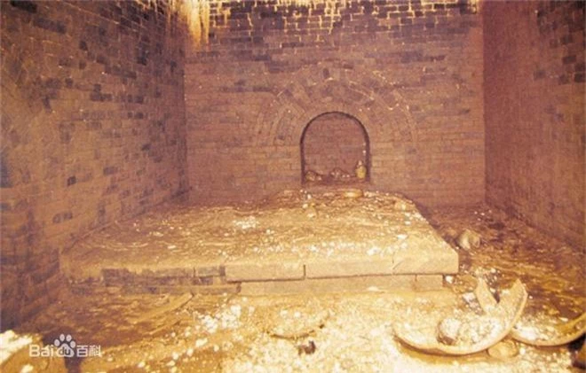 Xâm nhập cổ mộ vương gia thời Minh, nhà khảo cổ ngạc nhiên tột độ vì kho báu bên trong - Ảnh 1.