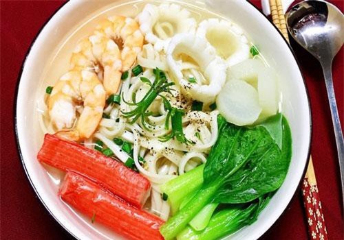 Cách làm mì hải sản ngon nhức nhối đãi cả nhà trong ngày cuối tuần