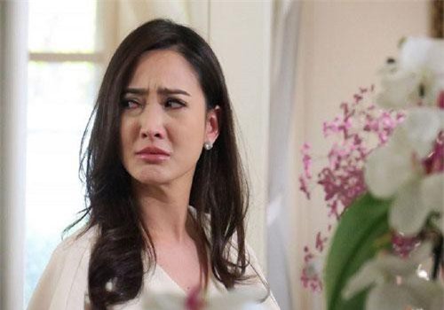 “Anh vẫn nhớ tôi là vợ anh sao?” - câu nói chết điếng và hành động sau cùng của vợ khiến gã chồng bội bạc phải “nuốt nghẹn”