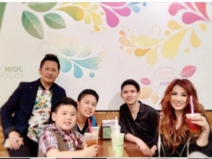 Ly hôn 6 năm, vợ cũ bất ngờ gửi lời chúc mừng sinh nhật Bằng Kiều với nội dung đặc biệt, fan mong ngày tái hợp