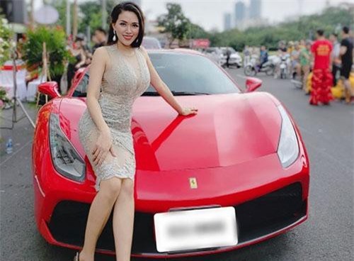 Khối gia tài kếch xù của 4 thánh nữ vòng 1 đình đám nhất Vbiz