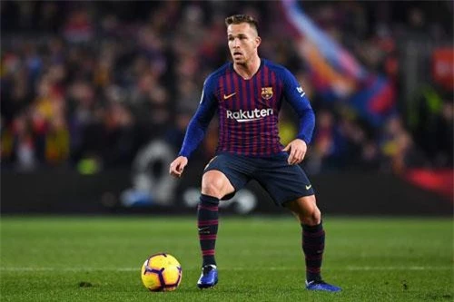 Tiền vệ: Arthur Melo.