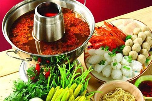 Cách nấu món lẩu Thái chua cay đậm vị thơm ngon