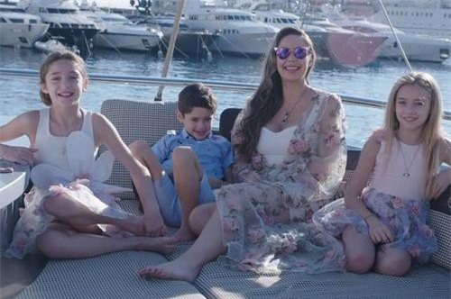 Choáng với kỳ nghỉ hè xa hoa của những tiểu tỷ phú