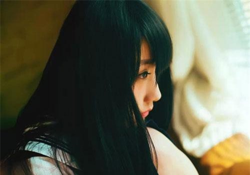 Thích 1 người không thích mình gần 2 năm, tự “kết thúc” là hơn?