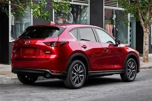 7. Mazda CX-5 (doanh số: 6.160 chiếc).