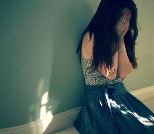 Lấy chồng gần 2 năm, tôi khóc nghẹn phát hiện mình chỉ là vợ ba