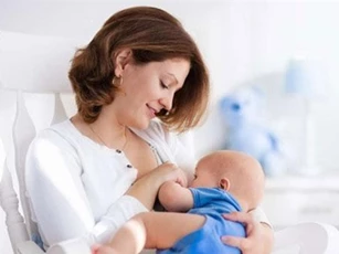 Thế giới có thể tiết kiệm 1 tỷ USD/ngày nếu nuôi con hoàn toàn bằng sữa mẹ