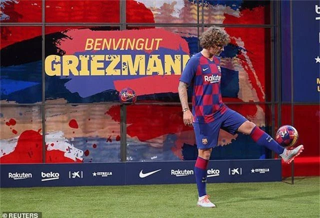 “Bom tấn” Griezmann rạng rỡ ra mắt Barcelona - 7