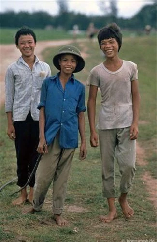 Hinh anh kho quen ve nong thon Ha Noi nam 1991-Hinh-4