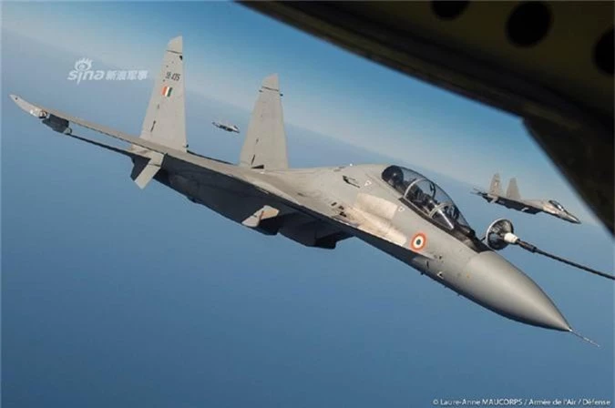 Su-30 cua An Do co gi hon Rafale ma phi cong Phap 