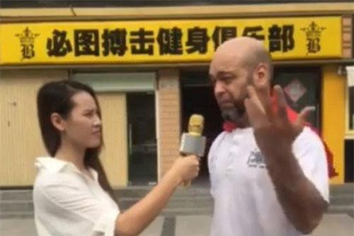 Thách đấu Từ Hiểu Đông bất thành, cao thủ Flores trở về Canada