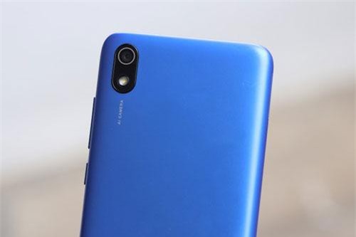 Smartphone chống nước, pin 4.000 mAh, giá 2 triệu đồng