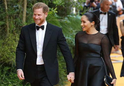 Đừng chê bai Meghan Markle vì thân hình quá khổ, tất cả đều có lý do của nó và các bà mẹ bỉm sữa gọi cô là "nữ anh hùng"