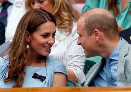 Một loạt dấu hiệu cho thấy Công nương Kate ngày càng được chồng yêu chiều sau scandal ngoại tình nhờ vào cách xử lý cao tay của bà mẹ 3 con