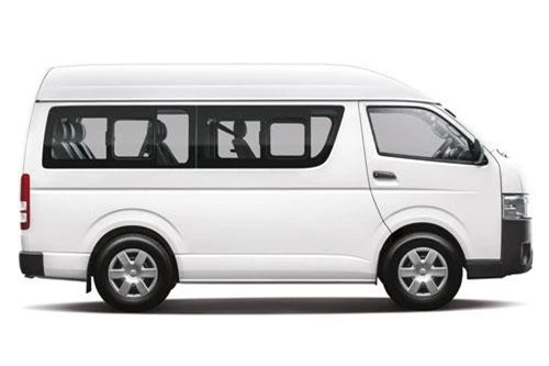 6. Toyota Hiace (doanh số: 339 chiếc).