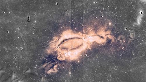 Bí ẩn "dấu ấn tối" và "xoáy ánh sáng" trên Mặt trăng