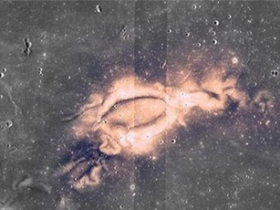 Bí ẩn "dấu ấn tối" và "xoáy ánh sáng" trên Mặt trăng