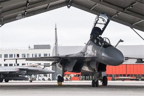 Vì sao phi công Ấn Độ - Pháp bất ngờ đổi tiêm kích Su-30MKI và Rafale cho nhau?