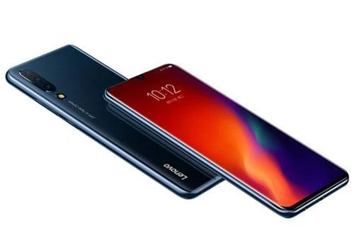 Lenovo Z6 chỉ có màu xanh lam, bán ra tại Trung Quốc từ ngày 9/7. Giá bán của phiên bản RAM 6 GB/ROM 64 GB là 1.899 Nhân dân tệ (tương đương 6,43 triệu đồng). Phiên bản RAM 6 GB/ROM 128 GB có giá 2.099 Nhân dân tệ (7,11 triệu đồng). Để sở hữu bản RAM 8 GB/ROM 128 GB, khách hàng cần chi 2.499 Nhân dân tệ (8,46 triệu đồng).