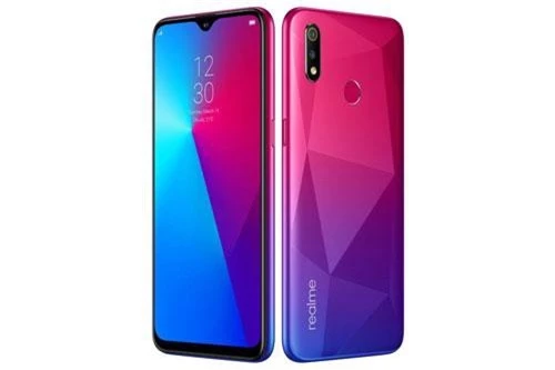 Realme 3i sử dụng vỏ ngoài bằng nhựa. Máy có kích thước 156,1x75,6x8,3 mm, cân nặng 175 g. 