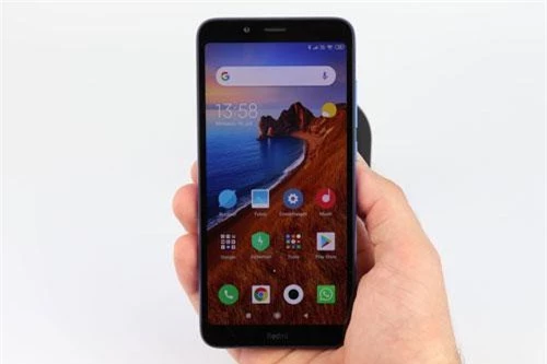 Redmi 7A được trang bị màn hình IPS kích thước 5,45 inch, độ phân giải HD Plus (1.440x720 pixel). Màn hình này được chia theo tỷ lệ 18:9. 