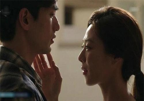 Chia tay 2 tháng anh rước bồ về, lời cô ả khiến tôi bừng tỉnh