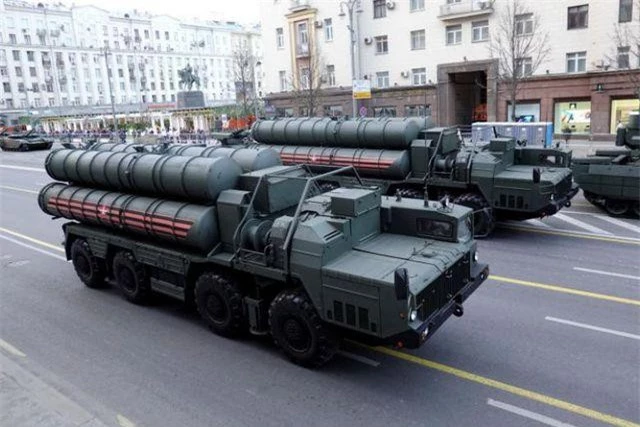 Tổ hợp phòng không S-400 (Ảnh: Reuters)