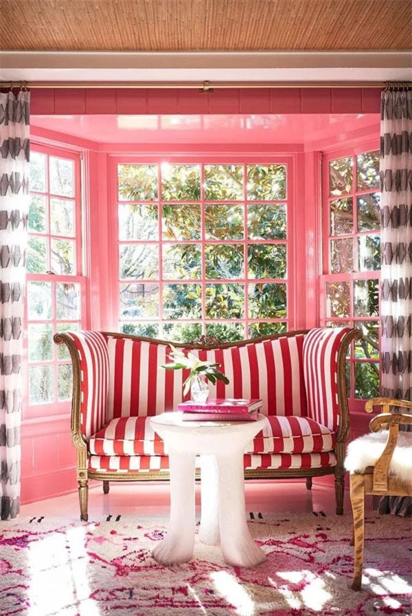 ngôi nhà sơn màu hồng cực đáng yêu khiến bạn không thể không thích thú